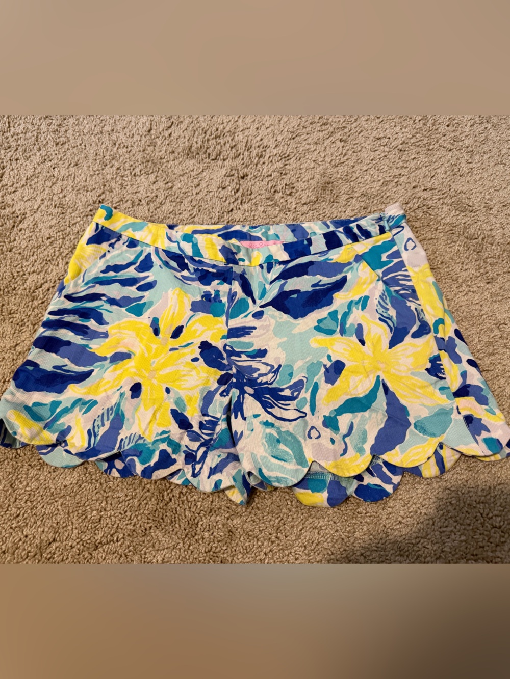 Lilly Pulitzer Magnolia Shorts Size 2 Ylang Ylang Love Floral Scallop Hem
